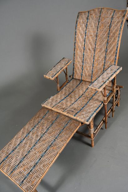 Chaise longue à dossier à crémaillère et...