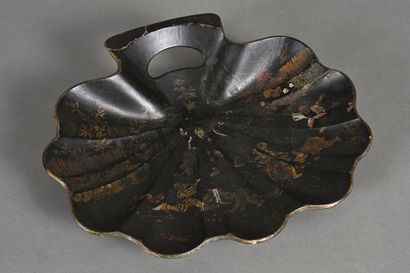 Paire d'appliques en laiton doré et ciselé...