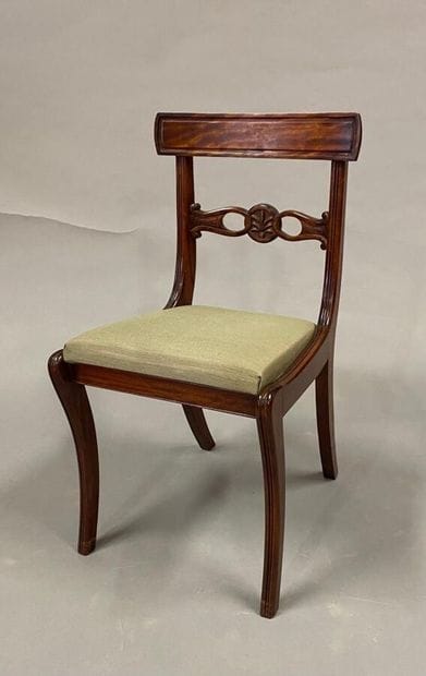 Mobilier de salle à manger comprenant une...