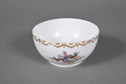 COPENHAGUE
Bol rond en porcelaine à décor...