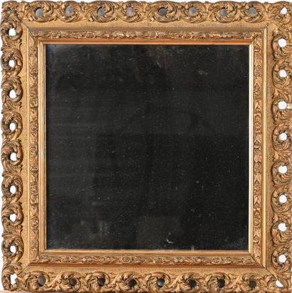 Miroir carré en bois et stuc doré à décoré...