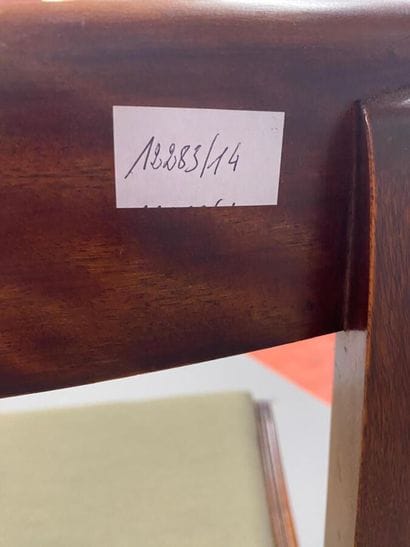 Mobilier de salle à manger comprenant une...