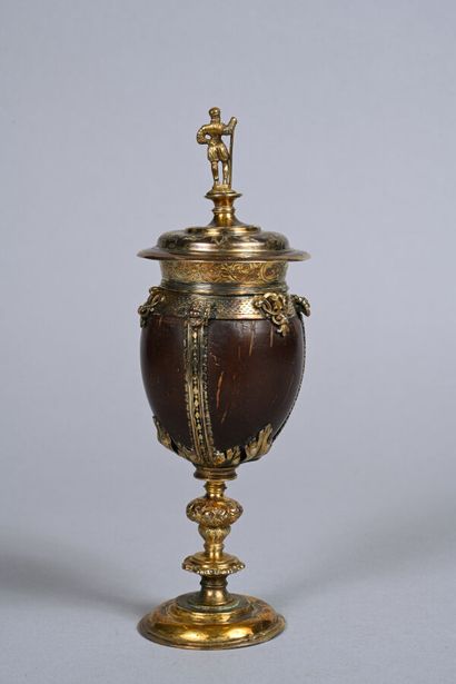 Coupe en noix de coco à monture en vermeil,...