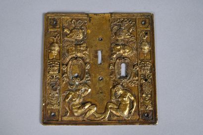 Rare entrée de serrure en bronze doré, orné...