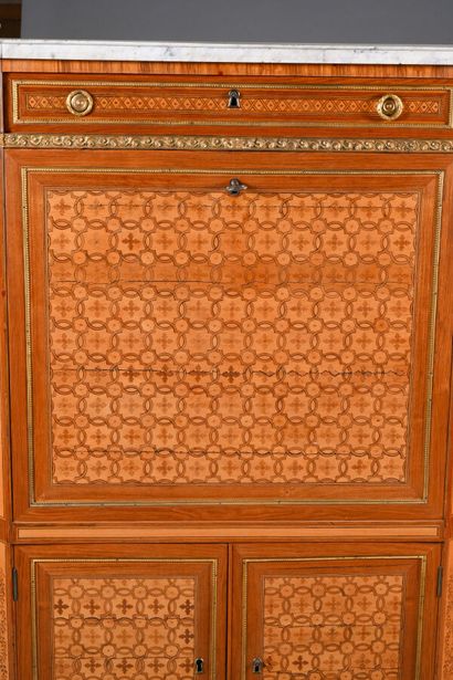 Secrétaire droit en bois de placage de rose,...
