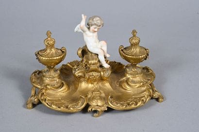 Encrier de bureau en bronze doré dans le...
