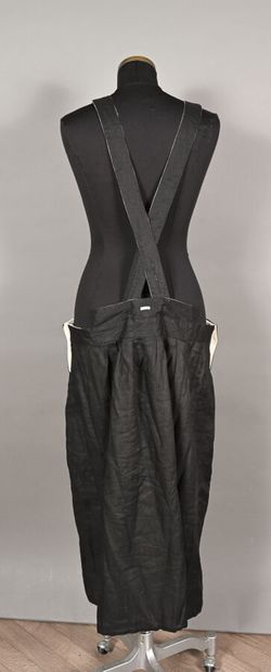 Robe salopette noire doublée blanc, panneau...