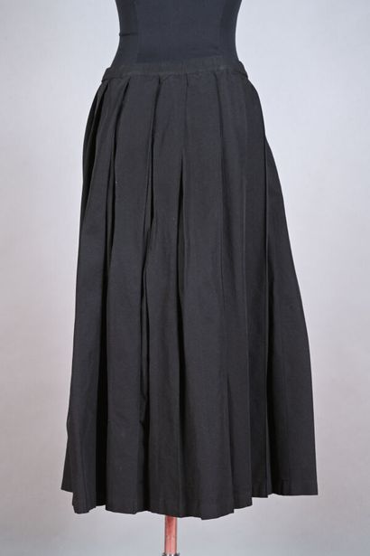 COMME DES GARCONS COMME DES GARCONS. Jupe...