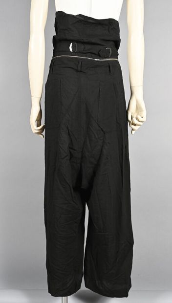 Y'S. 
Pantalon large en tencel noir, deux...