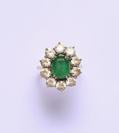Bague en or gris 18K (750/oo) ornée de pierres...