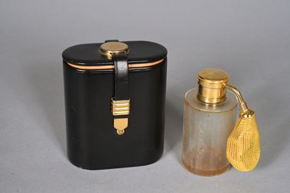 GUERLAIN, vaporisateur de voyage en cristal...