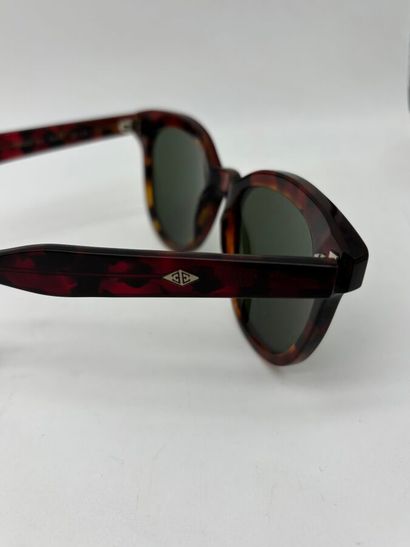 EDWARDSON. Paire de solaires marbrées panthère...
