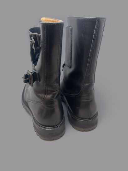 CHURCH'S.
Paire de bottines en cuir noir...