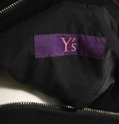 Y'S. 
Pantalon large en tencel noir, deux...
