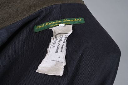 PAUL HARNDEN. Manteau en laine grattée kaki,...
