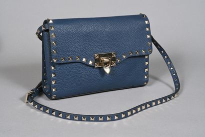 VALENTINO, sac à main Rockstud en cuir grainé...