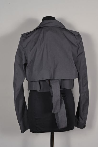 RICK OWENS, Printemps Eté 2019.
Veste courte...