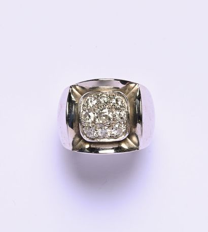 Bague en or 18K (750/oo) rhodié et platine...