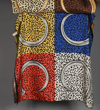 CARTIER. Lot de 5 cintres cartonnés retenant...