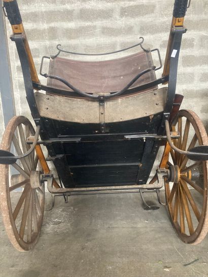 Faurax Lyon. Voiture hippomobile en bois...