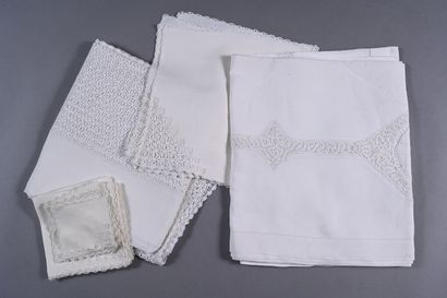 Linge de maison : Lot de six serviettes et...
