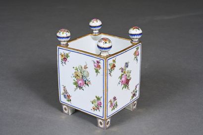PARIS
Caisse à fleurs carrée en porcelaine...