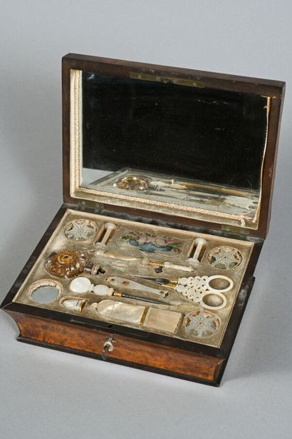 Nécessaire à couture, coffret en bois de...
