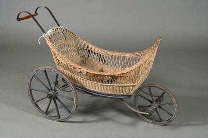 Petit landau tricycle à rayons en bois, fer...