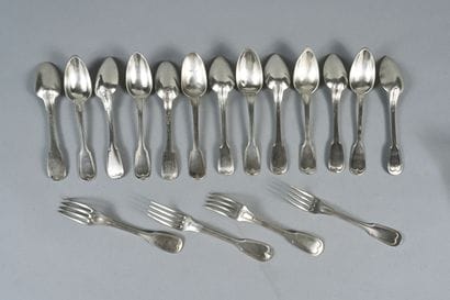 Ensemble de couverts en argent, modèle au...