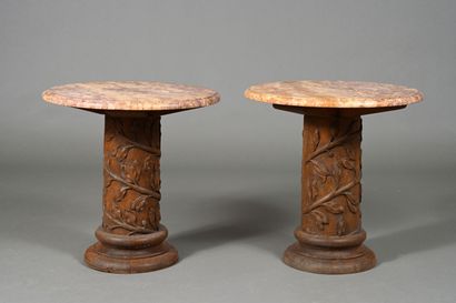 Deux tables basses à piètement en chêne,...