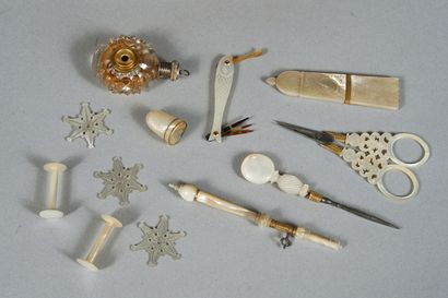 Nécessaire à couture, coffret en bois de...