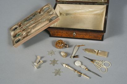 Nécessaire à couture, coffret en bois de...