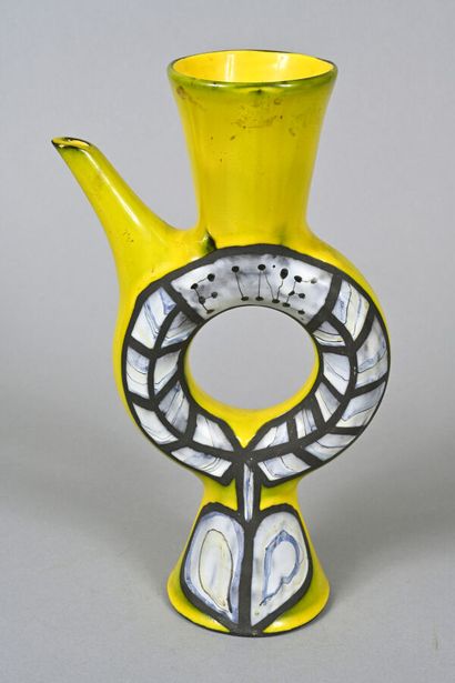 Roger CAPRON (1922-2006)
Yellow enamelled...