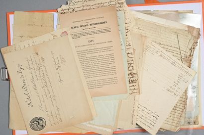 MÉDECINE. Une pochette contenant plus d'une...