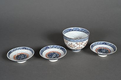 Chine, fin XIXe siècle
Bol couvert en porcelaine...