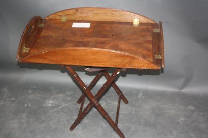 Table basse de bateau en acajou aux quatre...