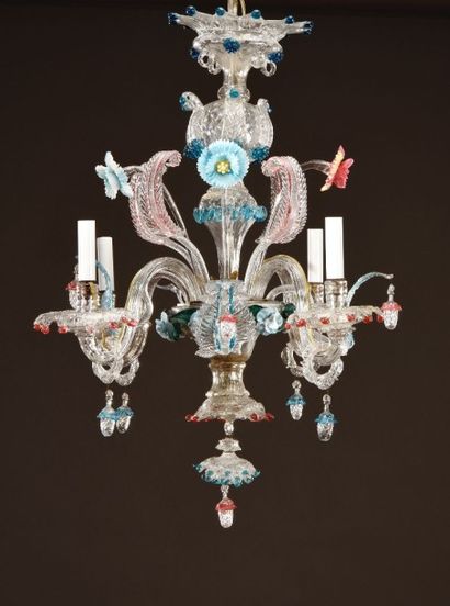 Murano. Lustre en verre blanc et de couleur...