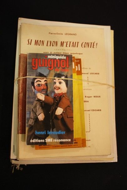 Intéressante réunion d’une dizaine de livres...