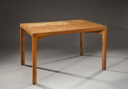 André Sornay (1902-2000)

Table de milieu...