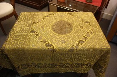 Belle broderie Moyen Orient.