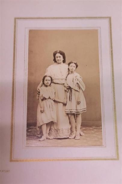 [GLUCK]. Album de photographies. [1861]....