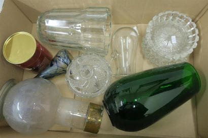Carton de verrerie dont vases, vase soliflore,...