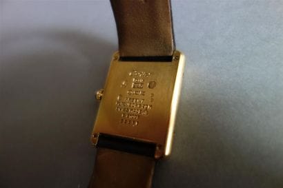 Must de CARTIER : Montre de dame en Vermeil...