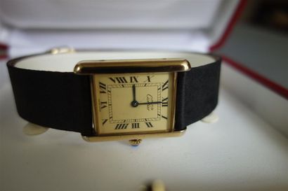 Must de CARTIER : Montre de dame en Vermeil...