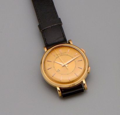 JAEGER LeCOULTRE : Montre d'homme en or jaune...