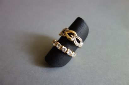 Lot en or 18K (750/oo) comprenant une demi...