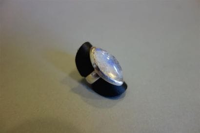Bague en argent (925/oo) sertie d'un cabochon...