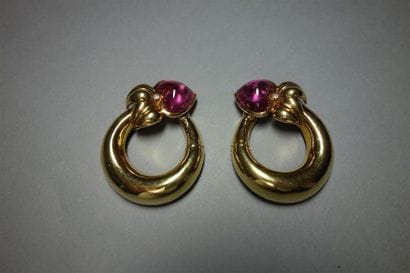 Paire de créoles articulées en or jaune 18K...