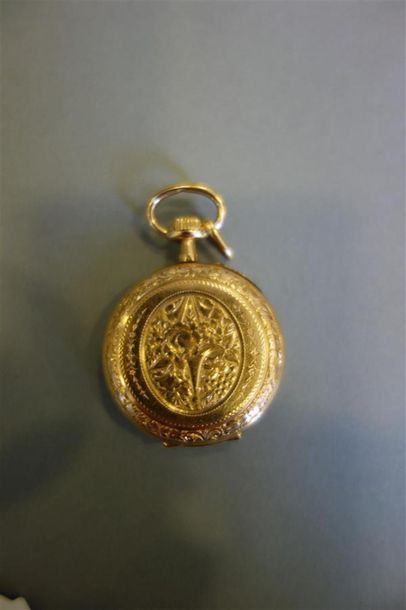 Montre de col en or jaune 18K (750/oo), le...