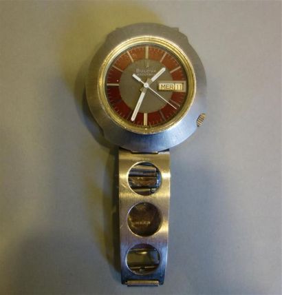 BULOVA : Montre d'homme en acier, modèle...